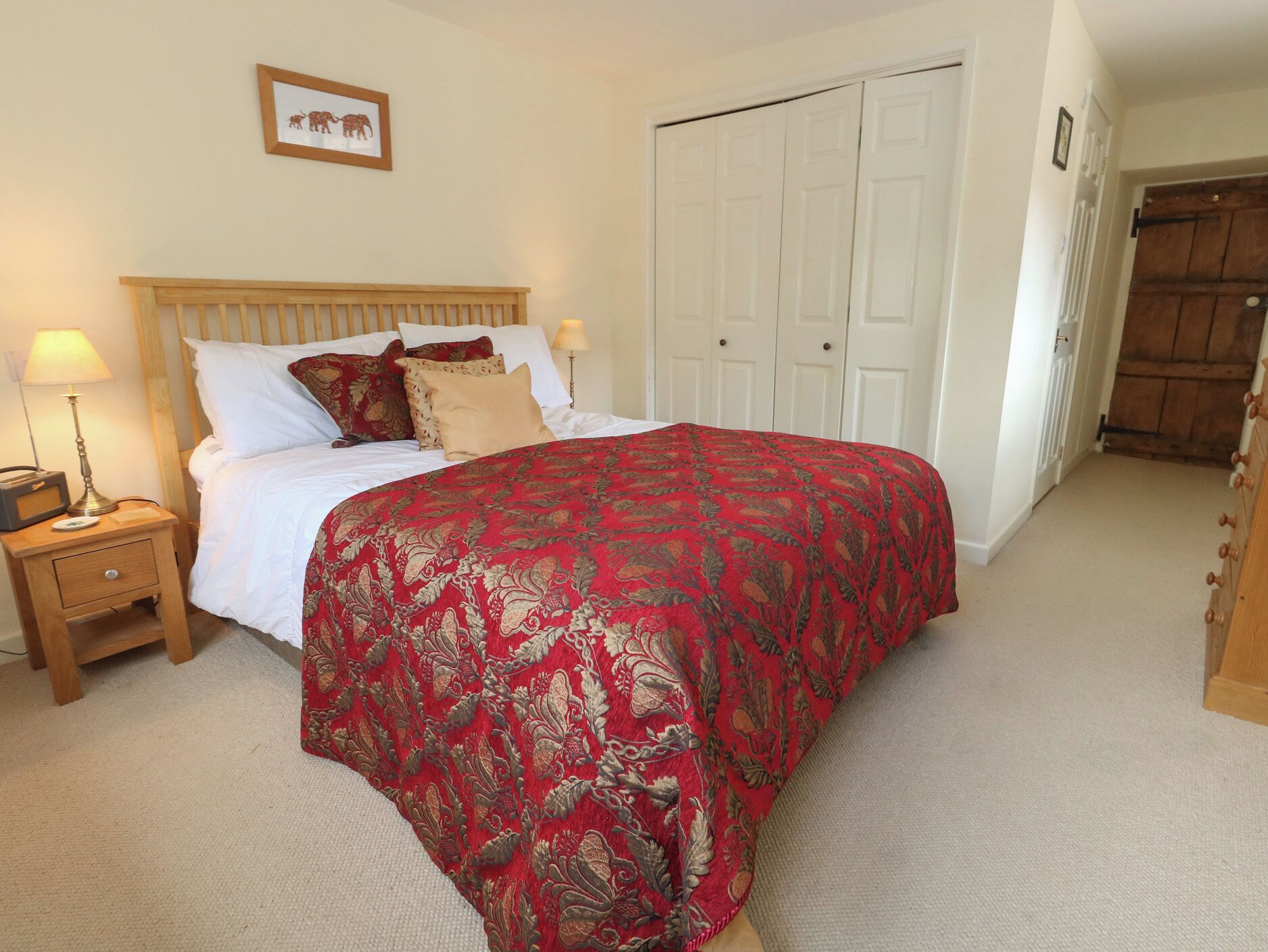 3 bedrooms, individually decorated, individually furnished, free WiFi
