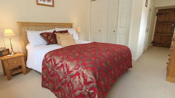 3 bedrooms, individually decorated, individually furnished, free WiFi