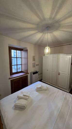 Room - Marvelous 2-bedroom townhome in charming Posta Fibreno (Posta Fibreno)