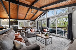 TV, fireplace, books - Lake Harmony Lodge | Hot Tub, Sauna & Lake (Lake Harmony)