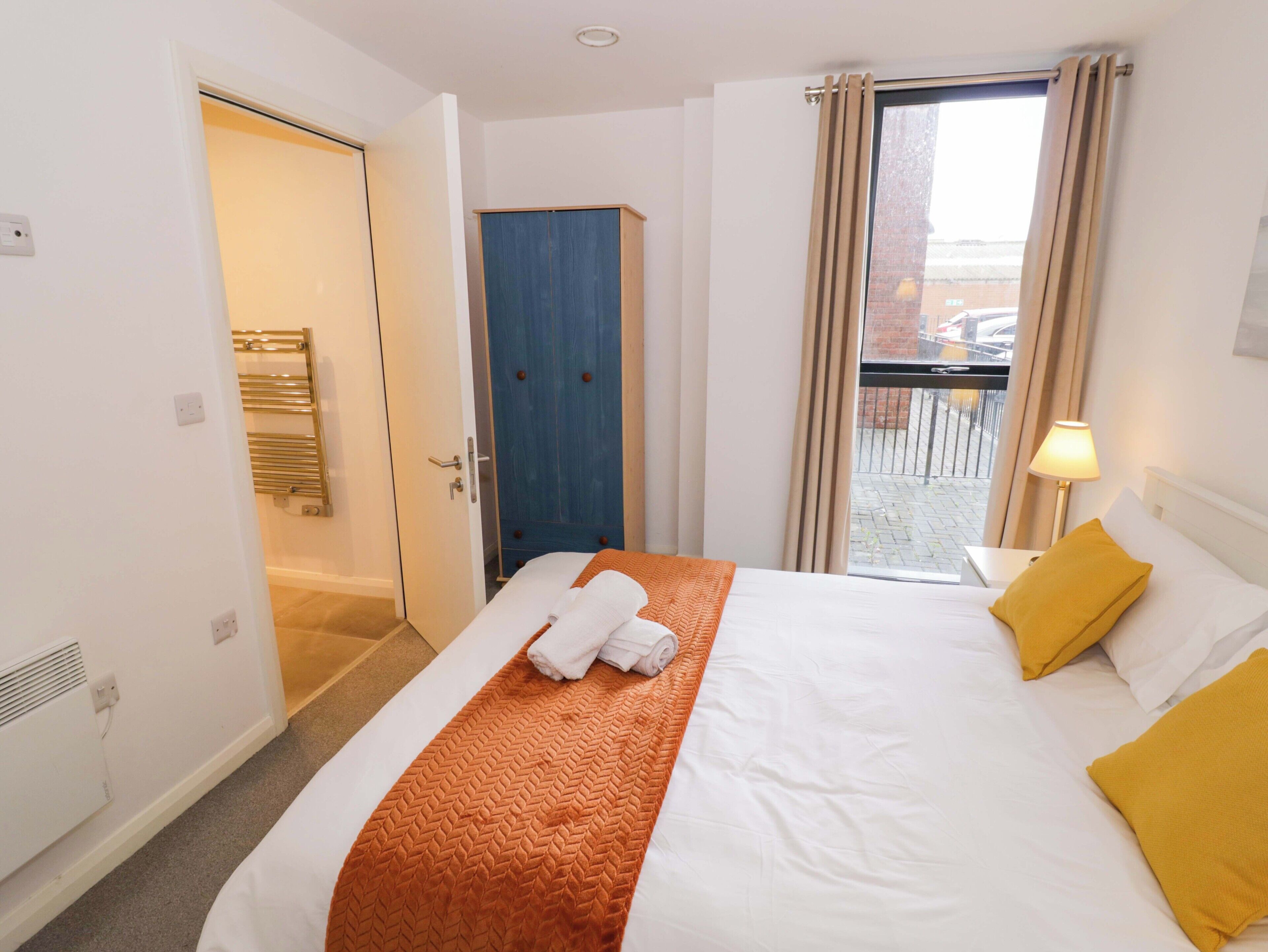 2 bedrooms, individually decorated, individually furnished, free WiFi