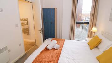 2 bedrooms, individually decorated, individually furnished, free WiFi