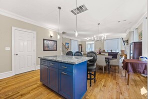 Interior - Elegant Home in Prime Location/ Close to Universities, Hospitals, Parks and The World Cup! (Atlanta)