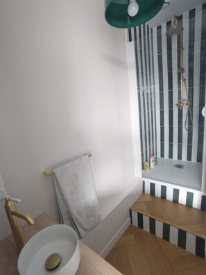 Bathroom - Vrbo Property (Brest)
