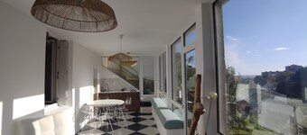 Sea view apartment, near town center