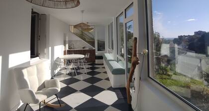 Sea view apartment, near town center