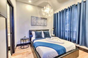 1 bedroom, WiFi - Stylish 5BR in Plateau Sleeps 10 (Montreal)