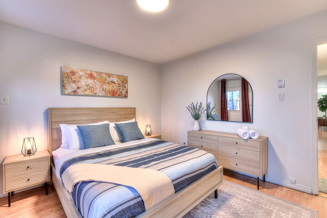 Iron/ironing board, WiFi, bed sheets