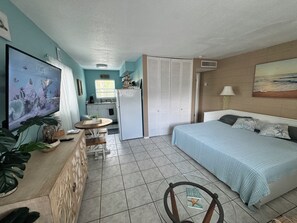 Room - Surfing Turtle Inn  (Cape Canaveral)