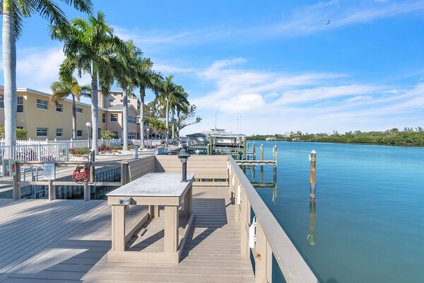 Barefoot Beach Resort A105 - Indian Rocks Beach, FL