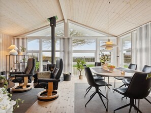 Dining - "Therkil" - 50m from the sea by Interhome (Børkop)