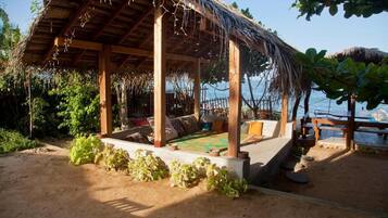 Deluxe Double Room, Ocean View | Property grounds