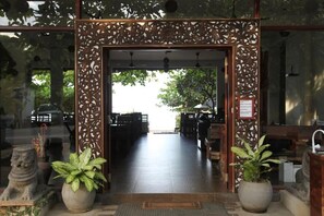 Deluxe Double Room, Ocean View | Exterior detail
