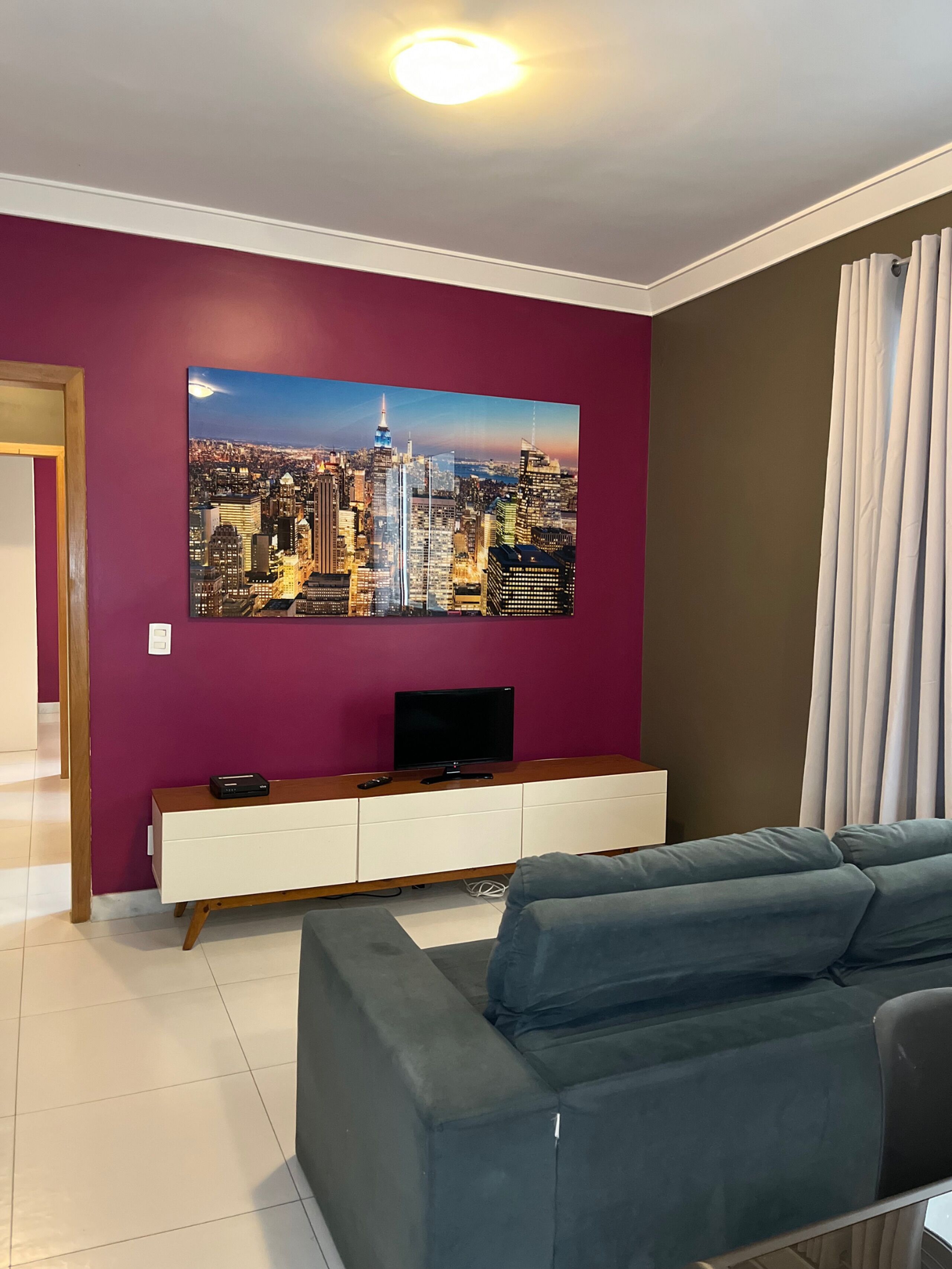 Apartamento | Área de estar | TV