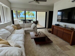 Living area - 
Luxurious beachfront apartment in Telchac, one of the beaches of Mérida (Mérida)