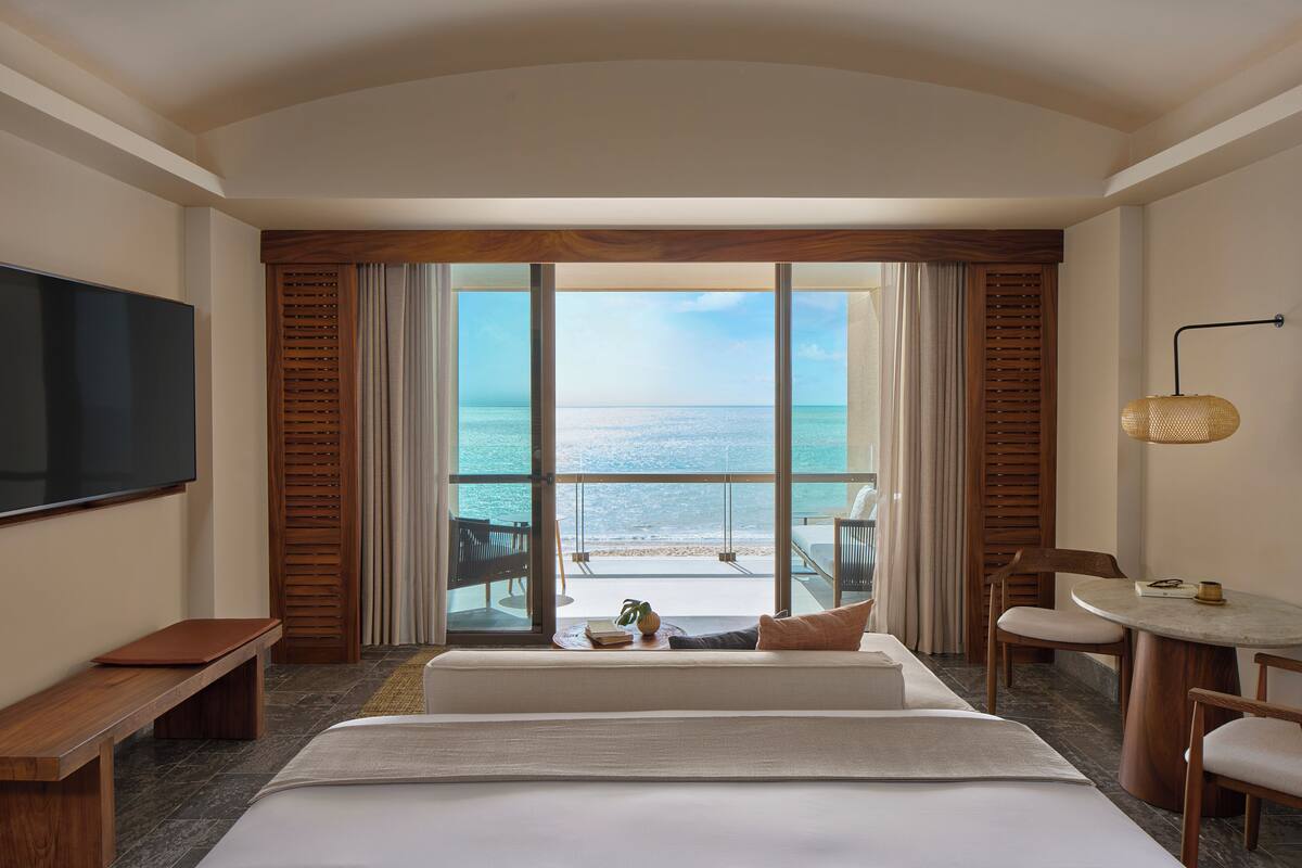 Ropa de cama de alta calidad y minibar con artículos gratuitos 