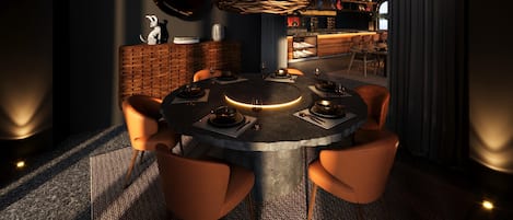 3 restaurants; breakfast, lunch and dinner served