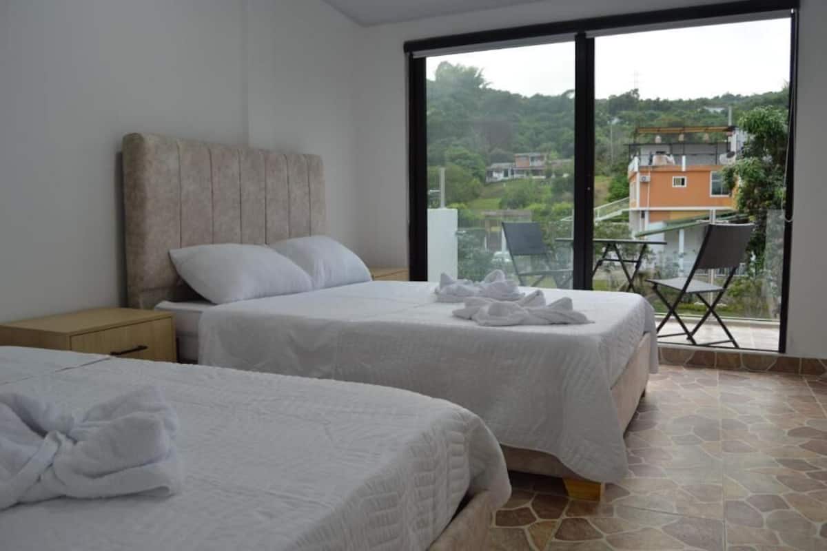 Deluxe-værelse til 3 personer - balkon - udsigt til have