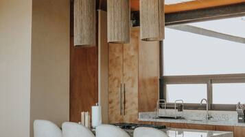 Deluxe House, Mountain View | Private kitchen