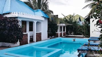 Piscine extérieure