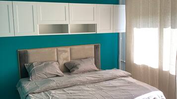 2 bedrooms, iron/ironing board, travel cot, free WiFi