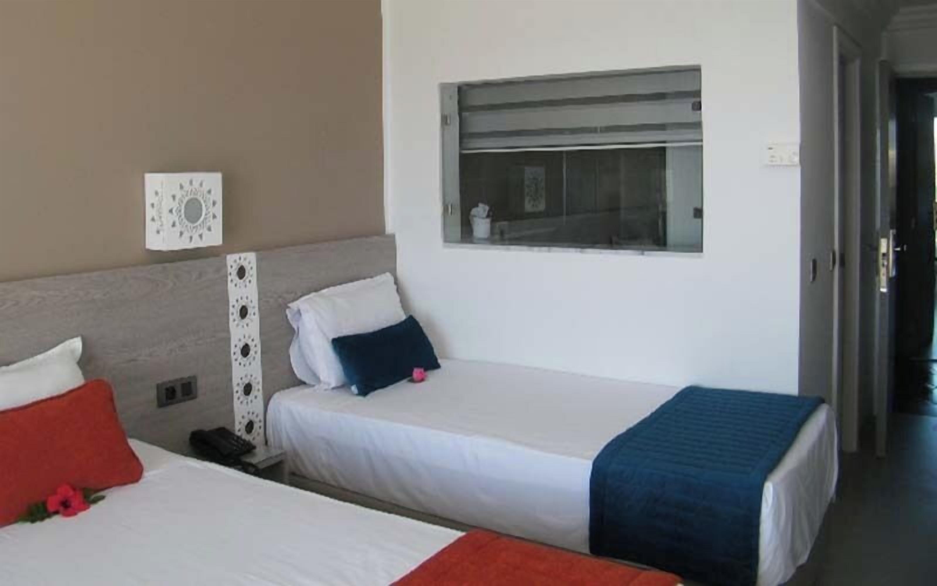 Standard Room, Balcony | Free WiFi, bed sheets, wheelchair access