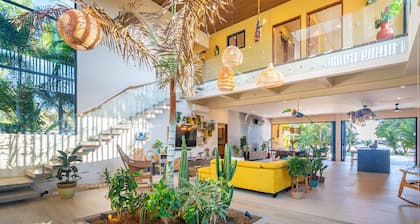 Villa Assinie Beachfront Home With Direct Ocean Access