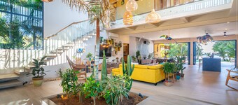 Villa Assinie Beachfront Home With Direct Ocean Access