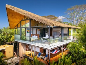 House | 4 bedrooms - Stealing Time in Esterillos Oeste (Parrita)