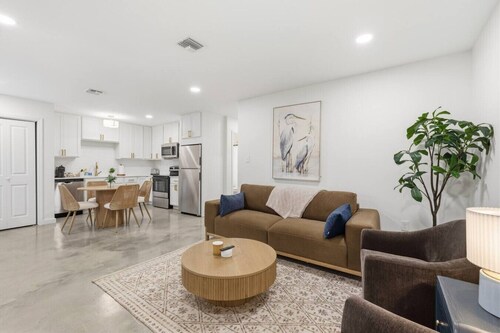 Decatur Inn•3 KINGS•Lux Amenities•Fast Wi-Fi