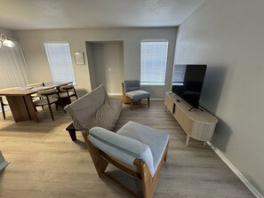 TV - The Springs Modern: Stylish 2BR Near TX State (San Marcos)