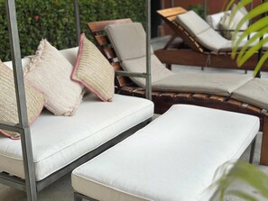 Casa familiare, vista cortile | Terrazza/patio