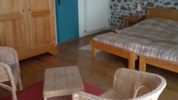 1 chambre, accĂšs Internet, draps fournis
