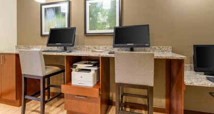 Accessible Qn Studio | Pool + Breakfast Included