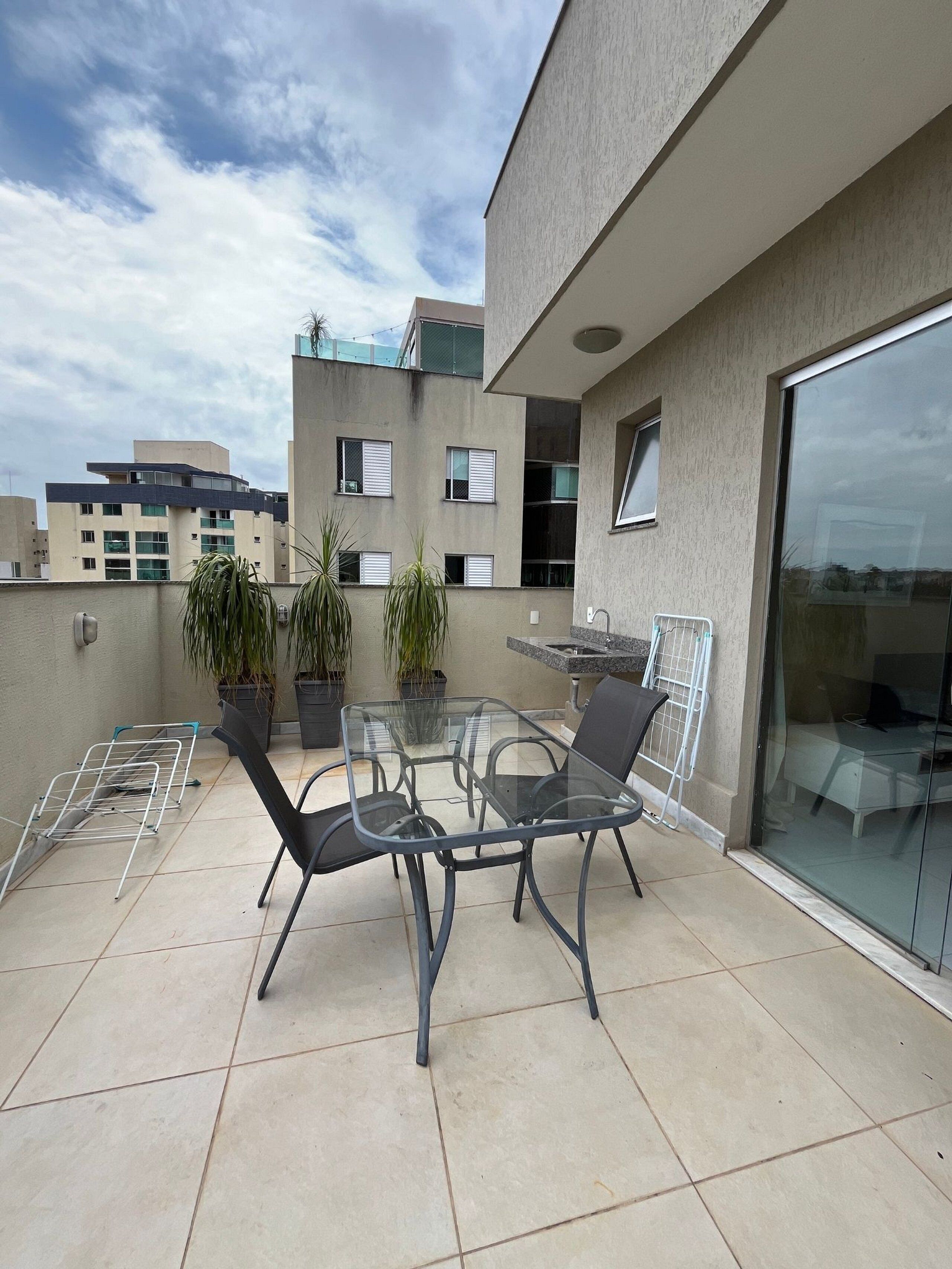 Apartment | Outdoor dining