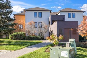 Exterior - Mountain View 3BDR: Steps to BM Village & Slopes (The Blue Mountains)