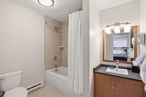 Hair dryer, towels - Village Steps | 3BDR Loft with Cathedral Ceilings (The Blue Mountains)