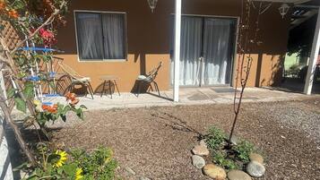 Appartement Standard, patio, vue piscine | Terrasse/Patio