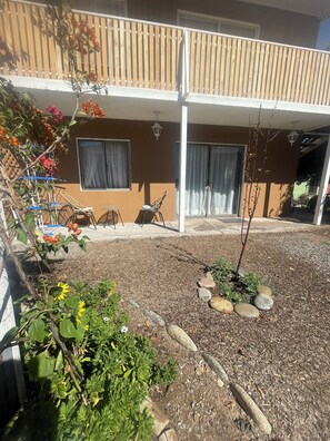 Departamento estándar, patio, vista a la alberca | Terraza o patio