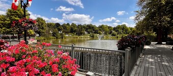 Spacious Bright 2BR •Free Parking • Prime Location
Newly Built, Natural light