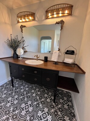 Bathroom - Beautiful Farmhouse Getaway with Panoramic Views (Somers)