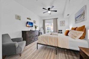Iron/ironing board, WiFi, bed sheets - Disney-Themed Townhouse: 4BR, Resort Pools & Near Theme Parks! (Kissimmee)
