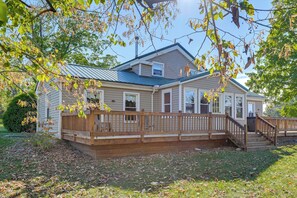 Exterior - Deck & Hot Tub: Family Home 5 Mi to Wine Trails (Ovid)