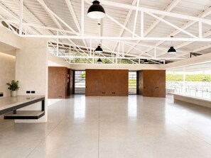 Interior - Modern Apartment on a High Floor in Santa Tecla (Santa Tecla)