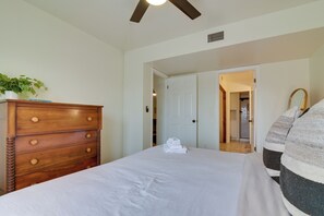 Iron/ironing board, travel crib, internet, bed sheets - 4 Mi to Old Town! Extended Desert Escape w/ Pool (Phoenix)