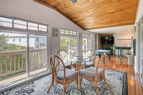 < 1 Mi to Sand! Family-Friendly Surfside Beach Gem