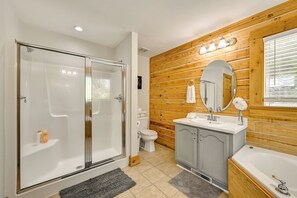 Bathroom - Dock & Game Tables! Lake Norman Family Home (Denver)