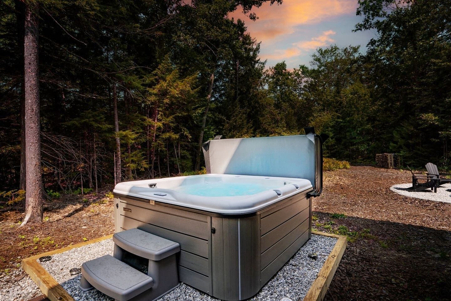 Outdoor spa tub