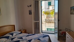 Room - Vrbo Property (Tropea)