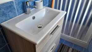 Bathroom - Vrbo Property (Tropea)